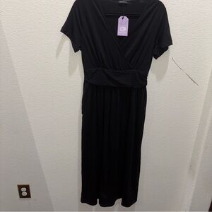 Gracyoga  Black Midi Dress